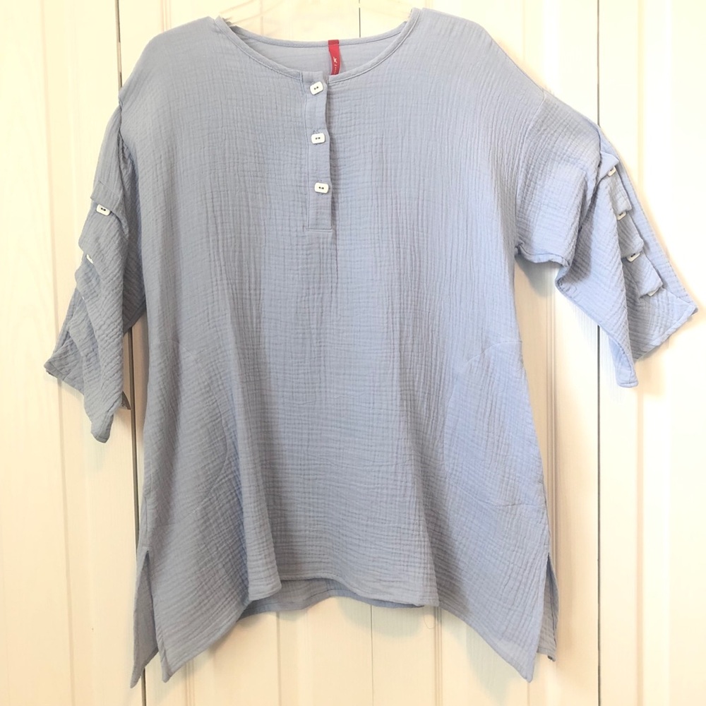 IC Crinkle Top sz M NWT